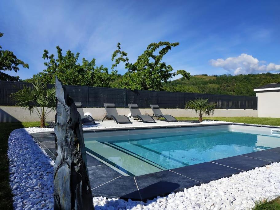 Chambre & Sdb Privee Avec Piscine En Bord De Via Rhona Sarras 外观 照片
